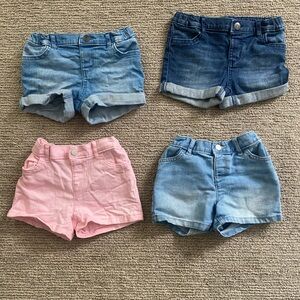 Four pairs if girls demin shorts, all size 4T